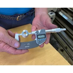 Blade Micrometer: Electronic, 1