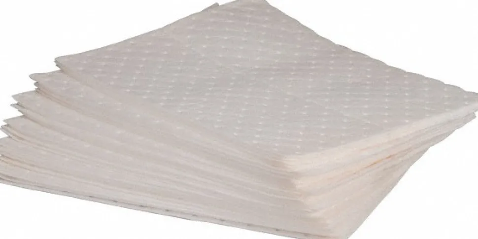 Sorbent Pads: For Oil Only, 15.0000" Wide, 19" Long, 19.5 gal, White